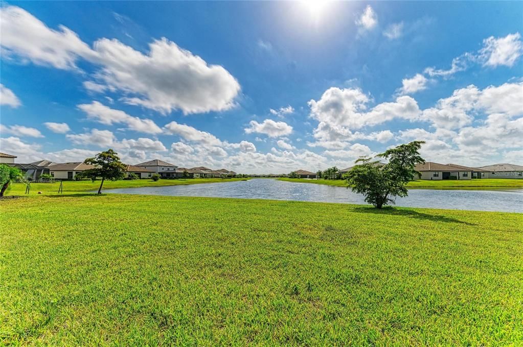En Venta: $599,999 (4 camas, 3 baños, 2586 Pies cuadrados)