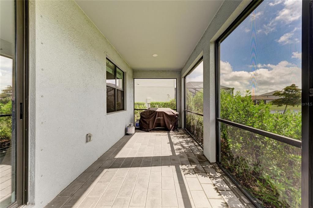En Venta: $599,999 (4 camas, 3 baños, 2586 Pies cuadrados)
