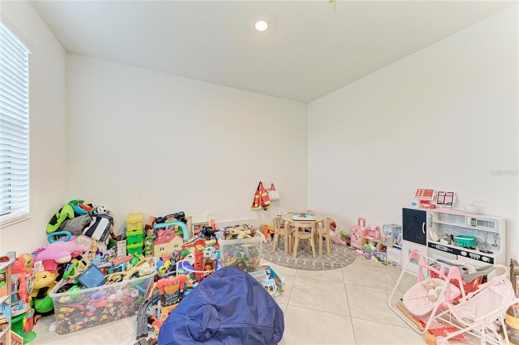 En Venta: $599,999 (4 camas, 3 baños, 2586 Pies cuadrados)
