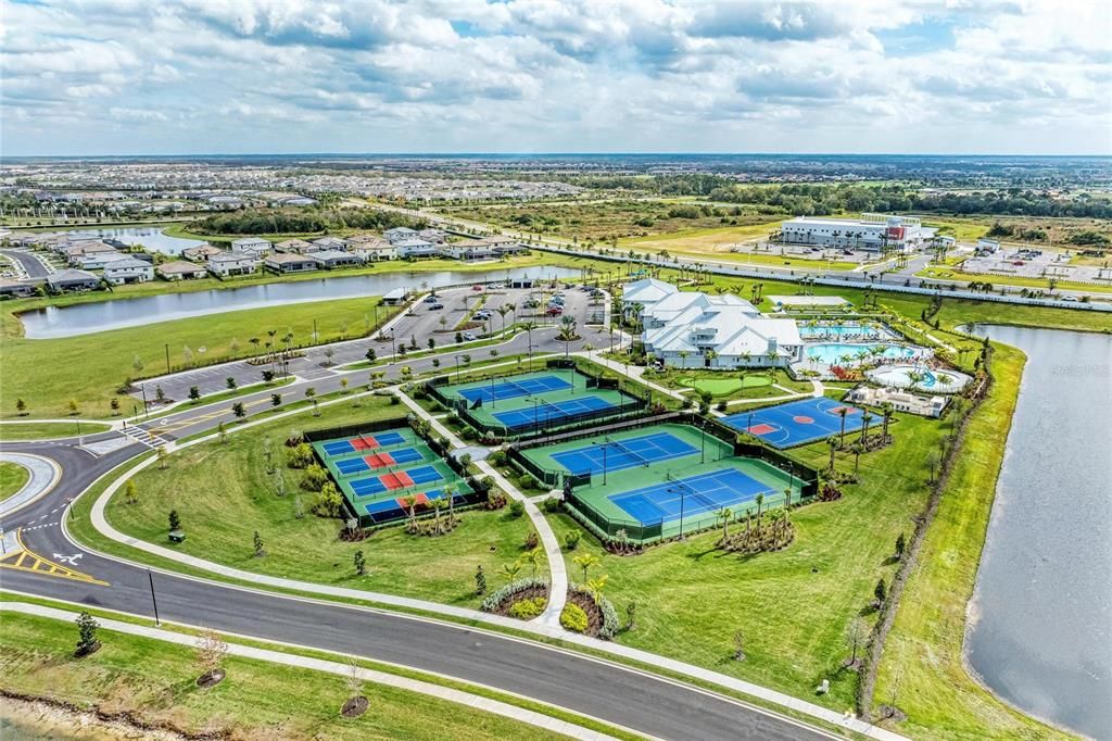 En Venta: $599,999 (4 camas, 3 baños, 2586 Pies cuadrados)