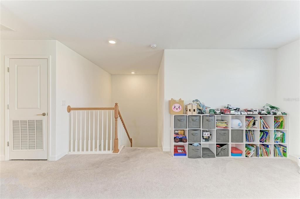 En Venta: $599,999 (4 camas, 3 baños, 2586 Pies cuadrados)