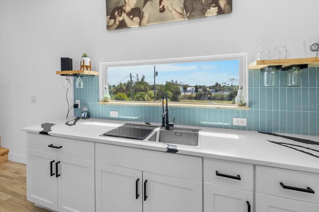For Sale: $425,000 (2 beds, 2 baths, 1296 Square Feet)