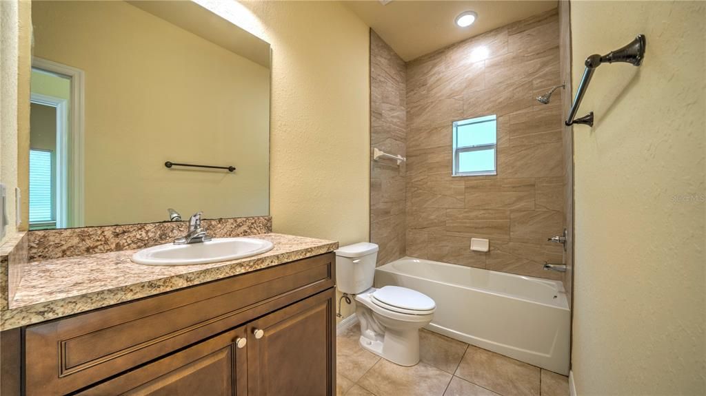 For Sale: $319,000 (2 beds, 0 baths, 1283 Square Feet)