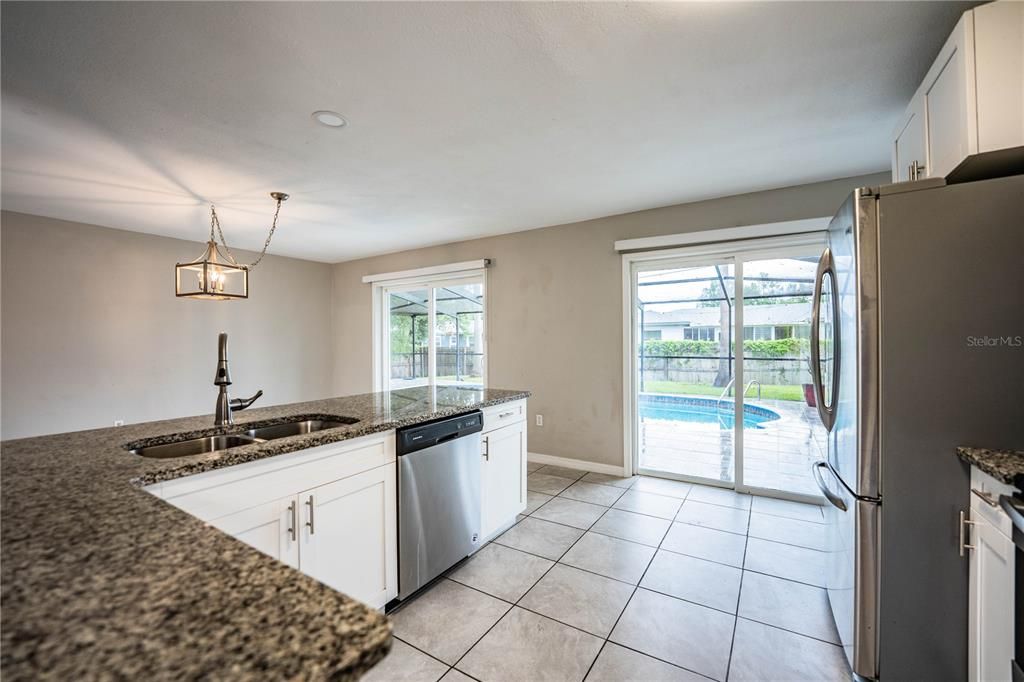 Activo con contrato: $289,900 (3 camas, 2 baños, 1245 Pies cuadrados)