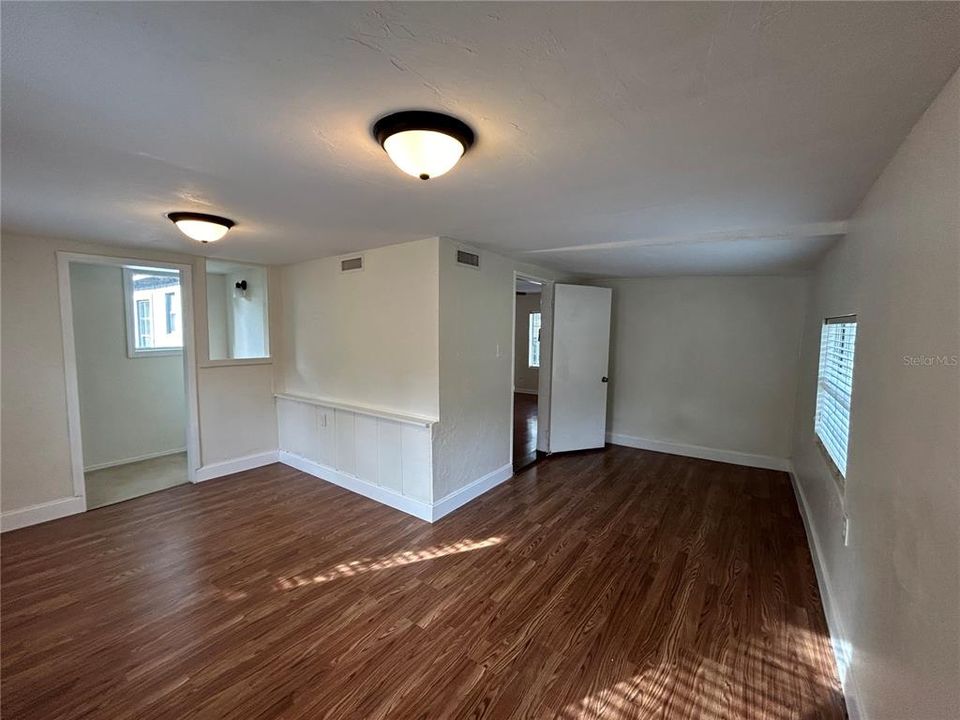 В аренду: $1,725 (2 спален, 1 ванн, 1051 Квадратных фут)