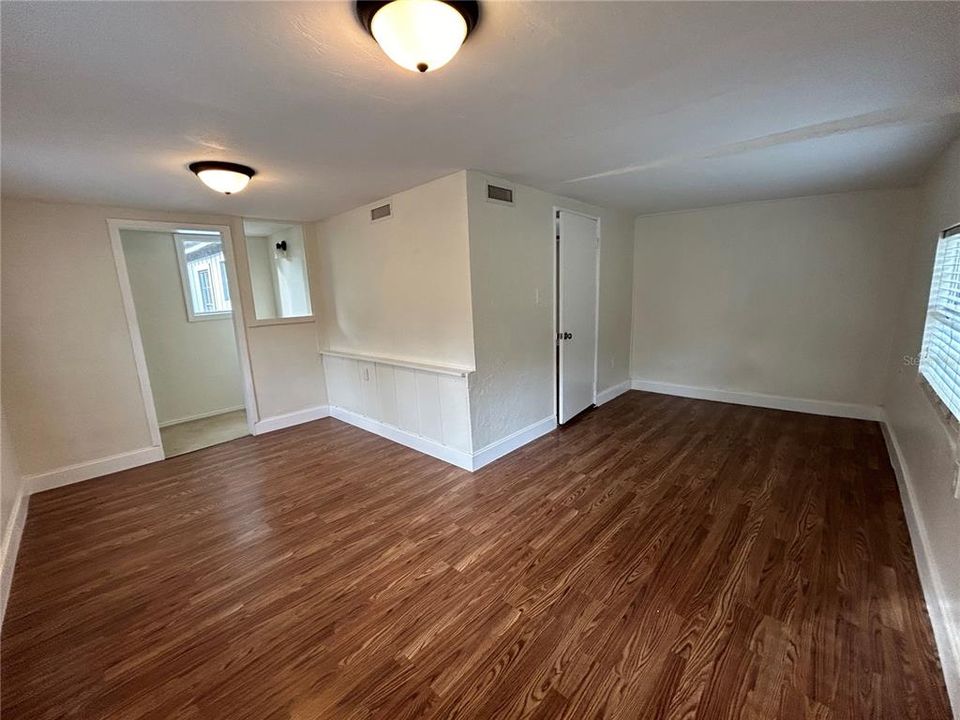 В аренду: $1,725 (2 спален, 1 ванн, 1051 Квадратных фут)