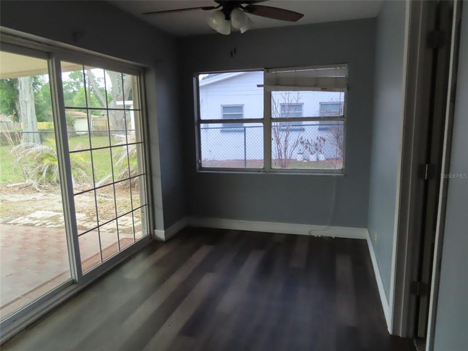 En Venta: $362,000 (3 camas, 4 baños, 1603 Pies cuadrados)