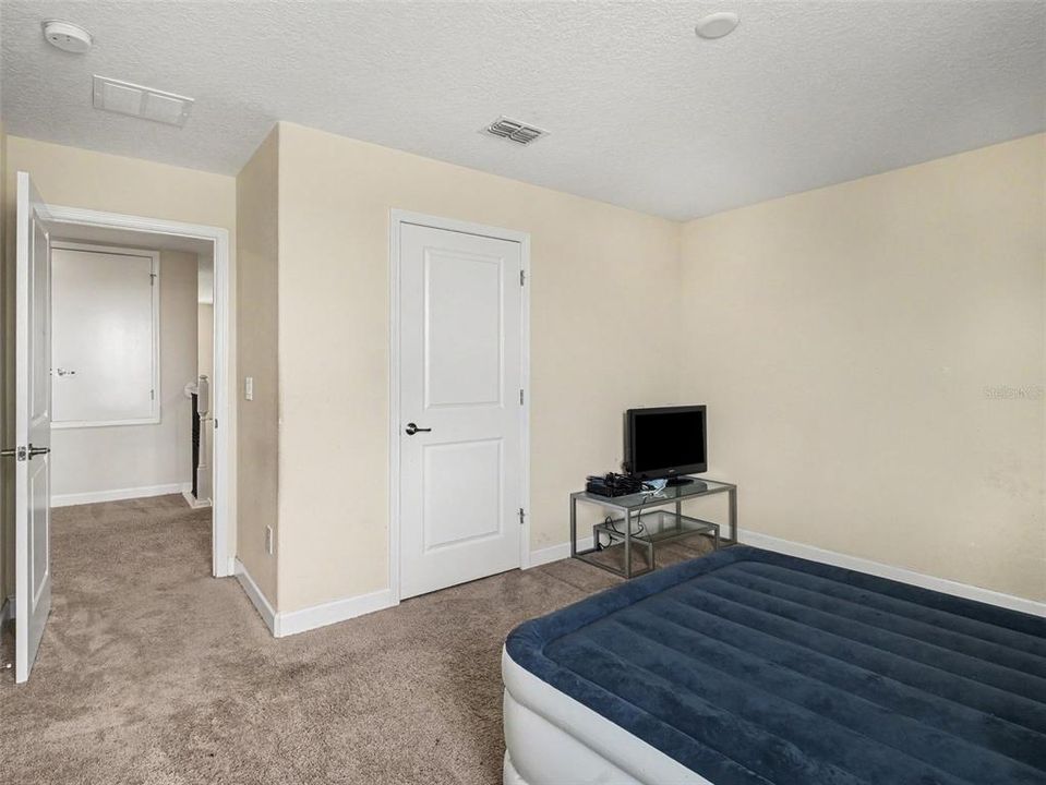 For Sale: $515,000 (4 beds, 2 baths, 2571 Square Feet)
