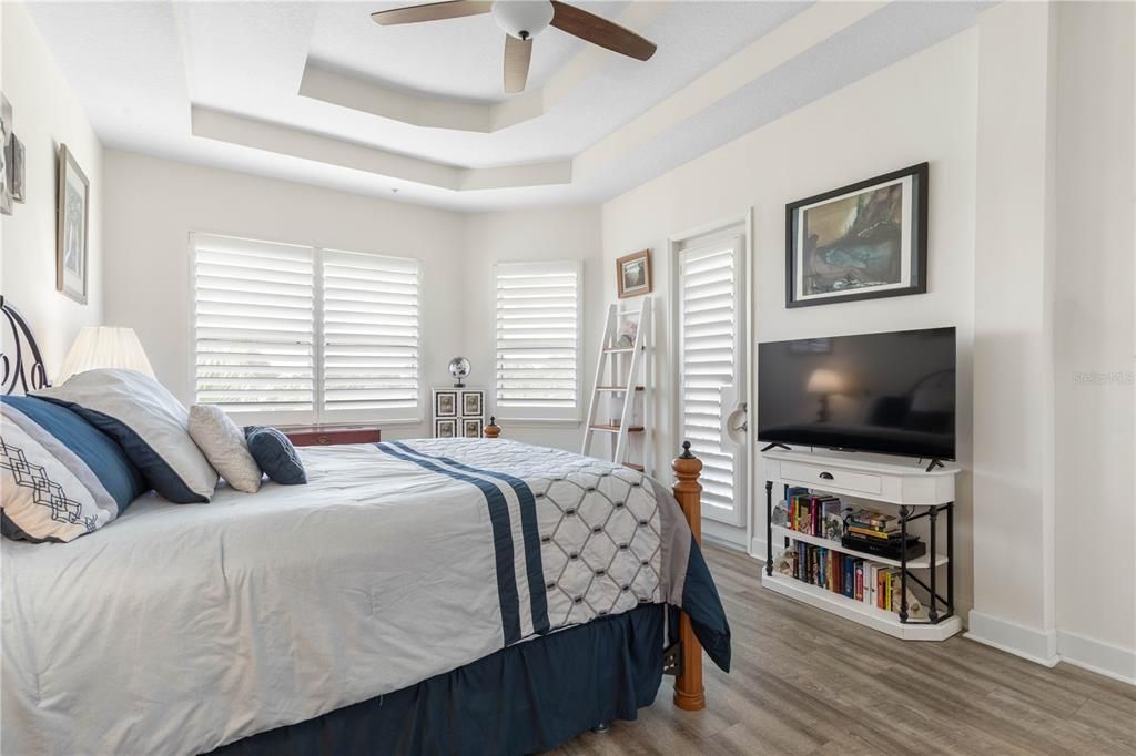 En Venta: $499,000 (3 camas, 3 baños, 2015 Pies cuadrados)