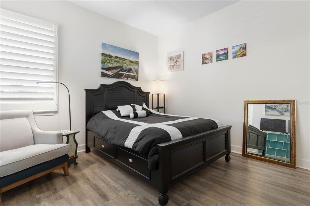 En Venta: $499,000 (3 camas, 3 baños, 2015 Pies cuadrados)