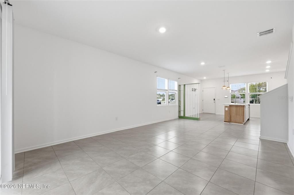 For Sale: $299,000 (3 beds, 2 baths, 1338 Square Feet)