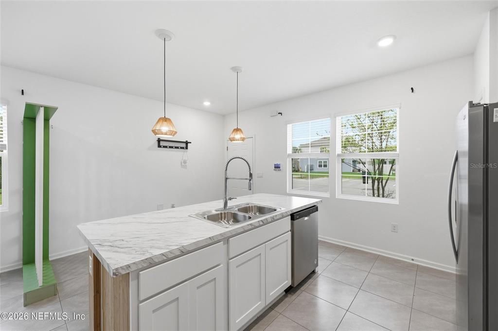 For Sale: $299,000 (3 beds, 2 baths, 1338 Square Feet)