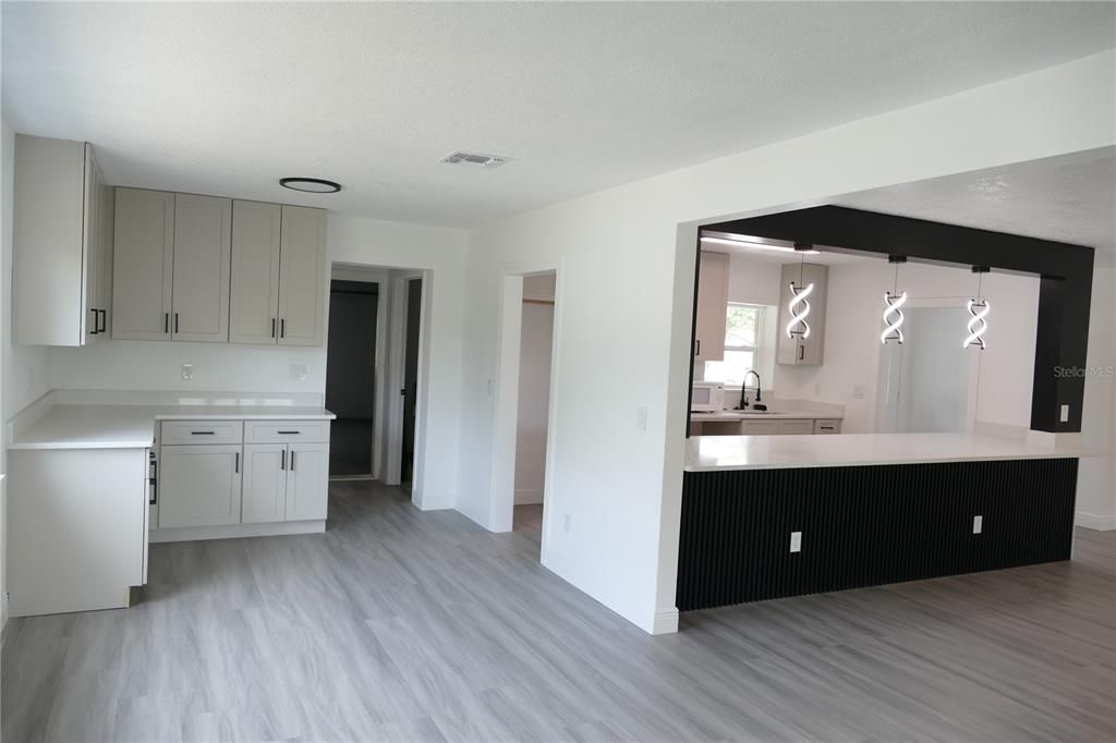 For Sale: $464,900 (3 beds, 3 baths, 1967 Square Feet)