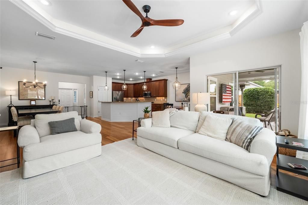 Activo con contrato: $499,000 (4 camas, 2 baños, 2016 Pies cuadrados)