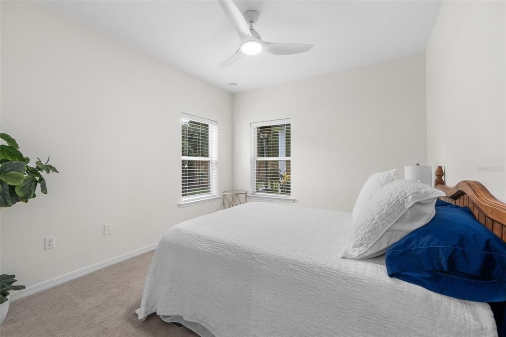 Activo con contrato: $499,000 (4 camas, 2 baños, 2016 Pies cuadrados)