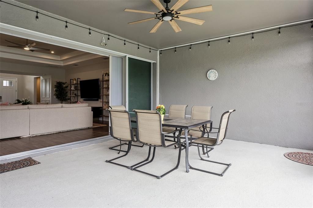 En Venta: $729,900 (5 camas, 4 baños, 3461 Pies cuadrados)