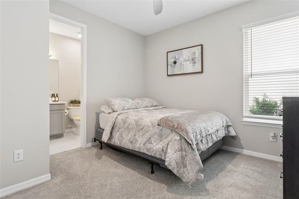 En Venta: $729,900 (5 camas, 4 baños, 3461 Pies cuadrados)