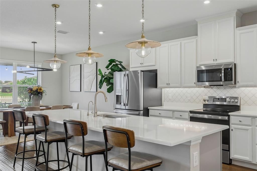 En Venta: $729,900 (5 camas, 4 baños, 3461 Pies cuadrados)