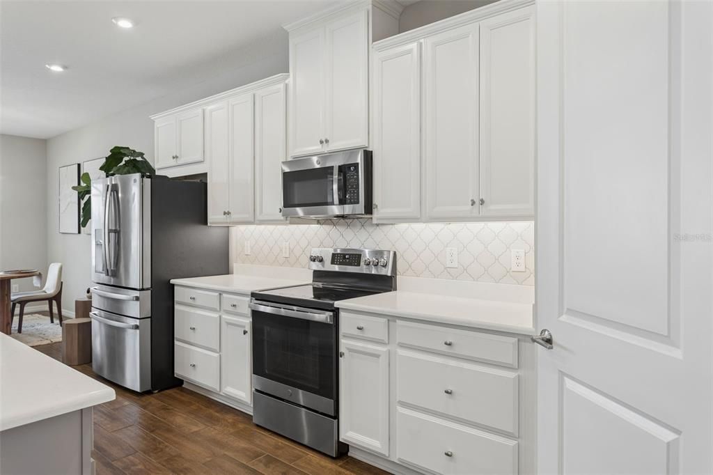 En Venta: $729,900 (5 camas, 4 baños, 3461 Pies cuadrados)