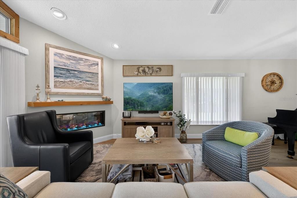 Active With Contract: $675,000 (3 beds, 2 baths, 1681 Square Feet)