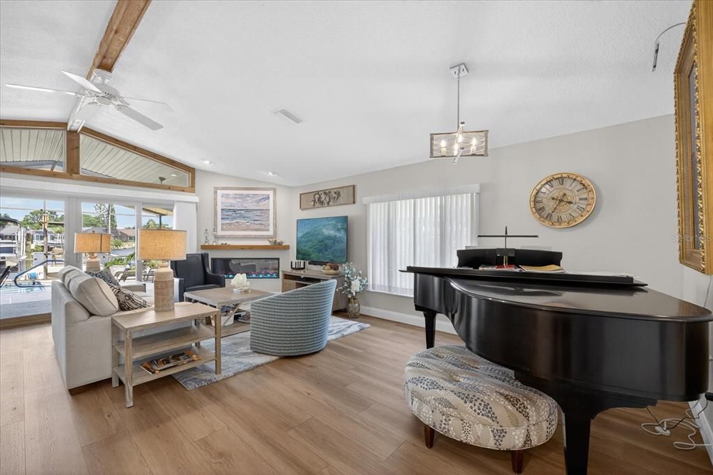 Active With Contract: $675,000 (3 beds, 2 baths, 1681 Square Feet)