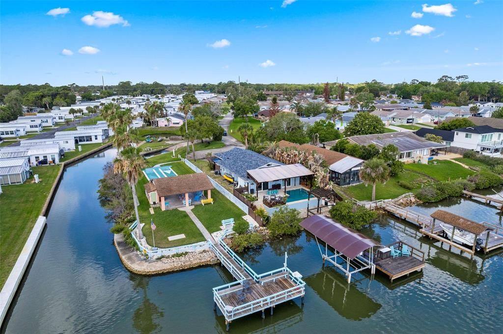 For Sale: $1,200,000 (2 beds, 2 baths, 1304 Square Feet)