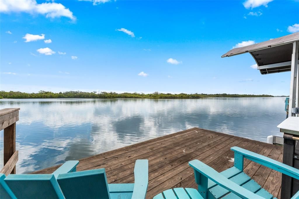 For Sale: $1,200,000 (2 beds, 2 baths, 1304 Square Feet)