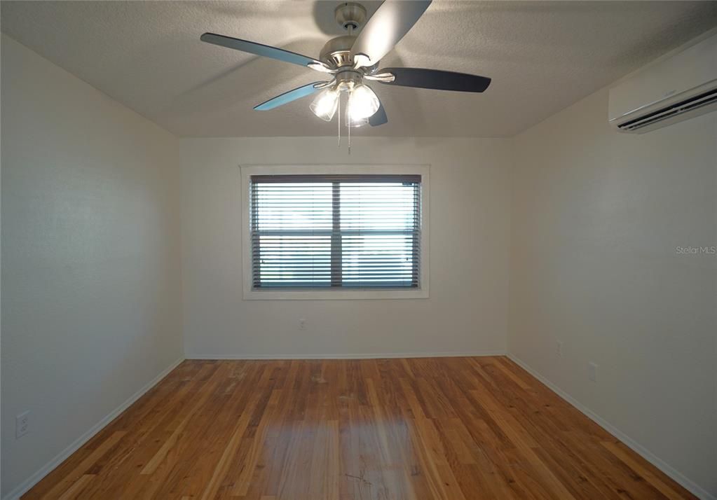 Activo con contrato: $1,995 (2 camas, 2 baños, 1135 Pies cuadrados)