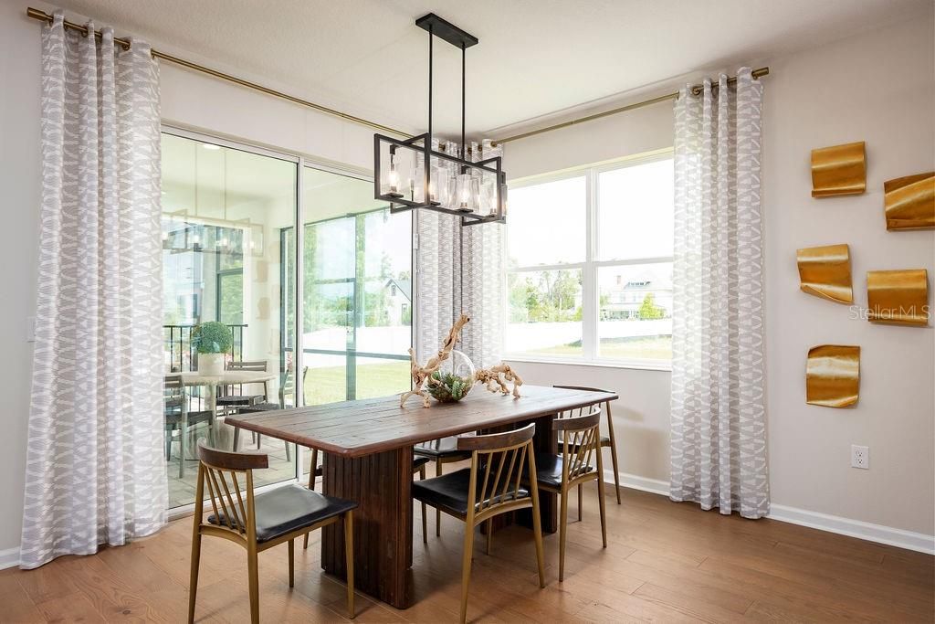 For Sale: $999,990 (5 beds, 5 baths, 3784 Square Feet)