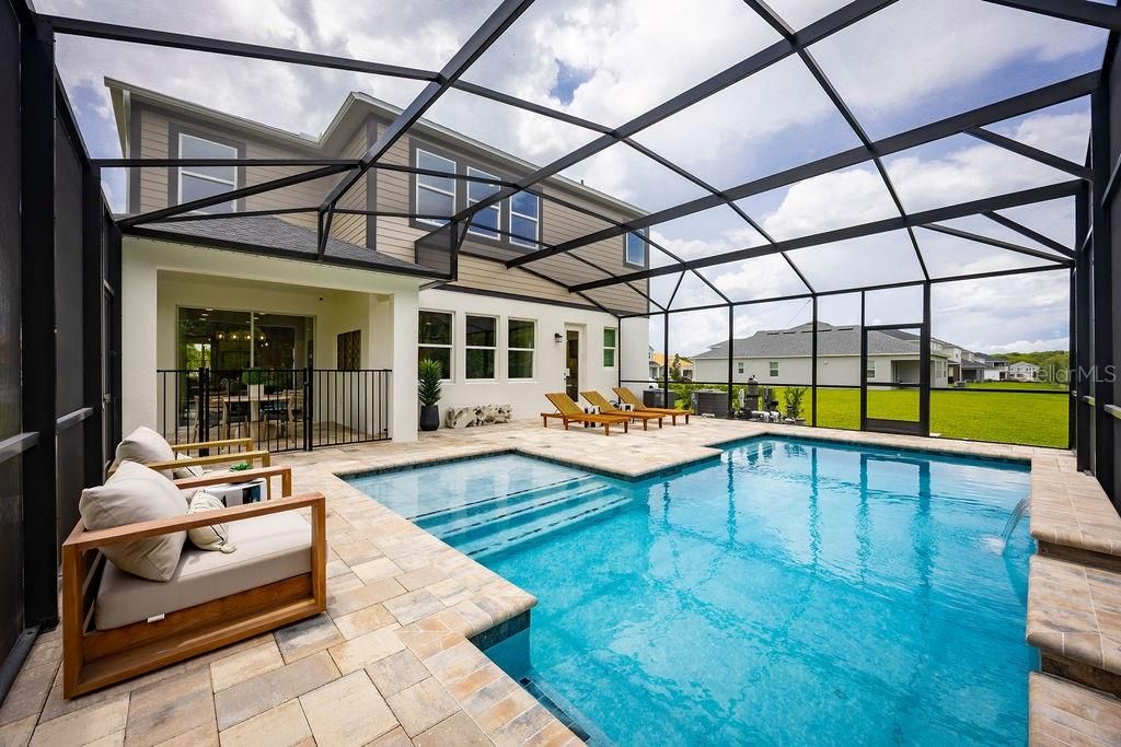For Sale: $999,990 (5 beds, 5 baths, 3784 Square Feet)