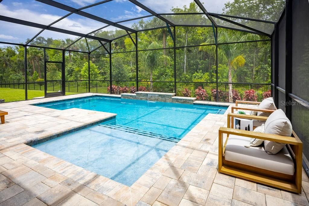 For Sale: $999,990 (5 beds, 5 baths, 3784 Square Feet)