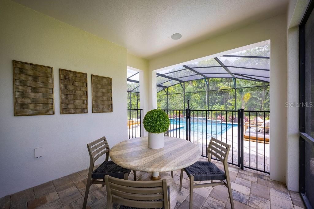 For Sale: $999,990 (5 beds, 5 baths, 3784 Square Feet)