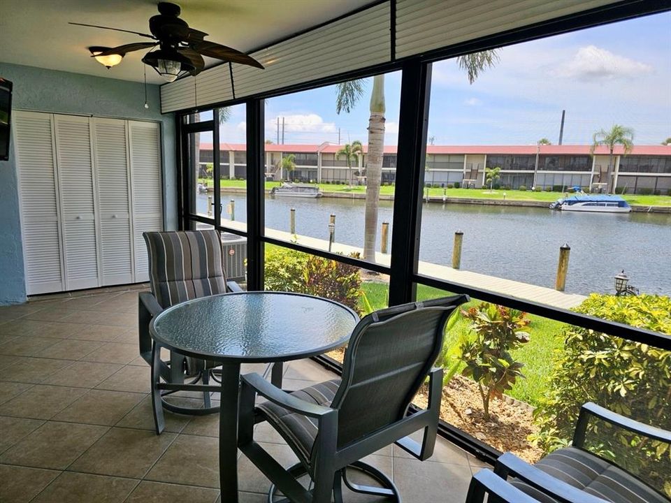 For Sale: $225,000 (2 beds, 2 baths, 1161 Square Feet)
