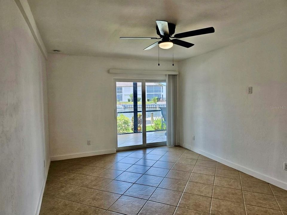 For Sale: $225,000 (2 beds, 2 baths, 1161 Square Feet)
