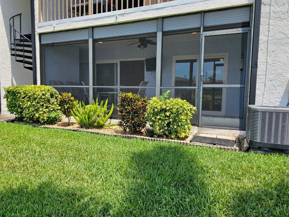 For Sale: $225,000 (2 beds, 2 baths, 1161 Square Feet)