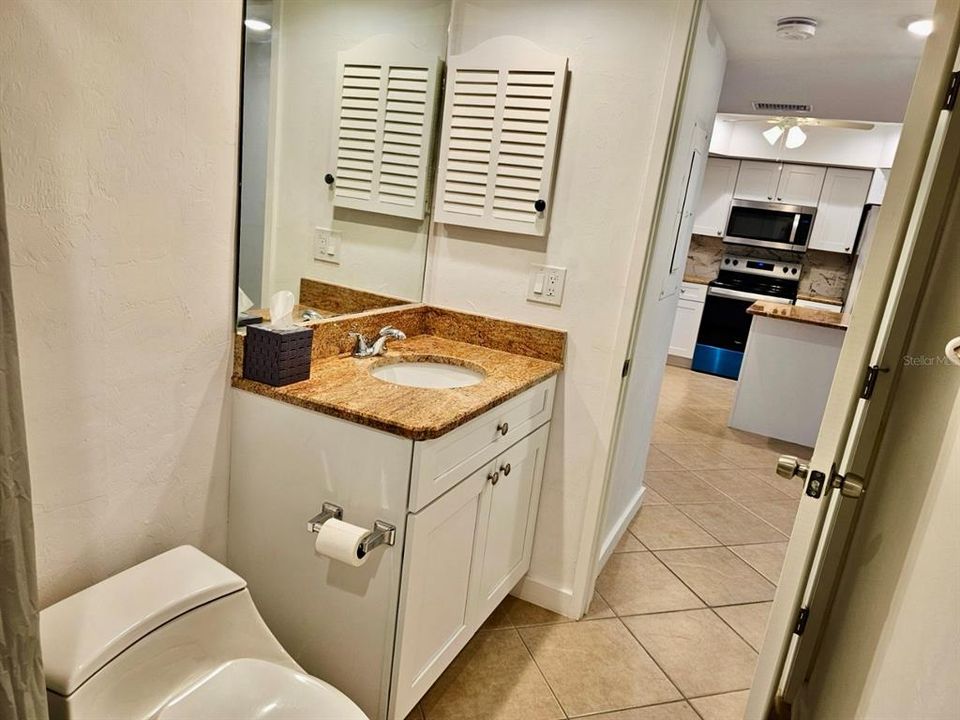 For Sale: $225,000 (2 beds, 2 baths, 1161 Square Feet)