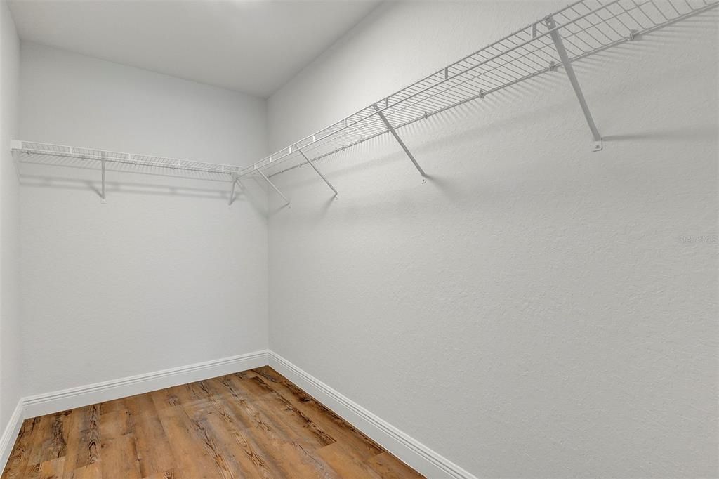 En Venta: $274,900 (4 camas, 2 baños, 1473 Pies cuadrados)