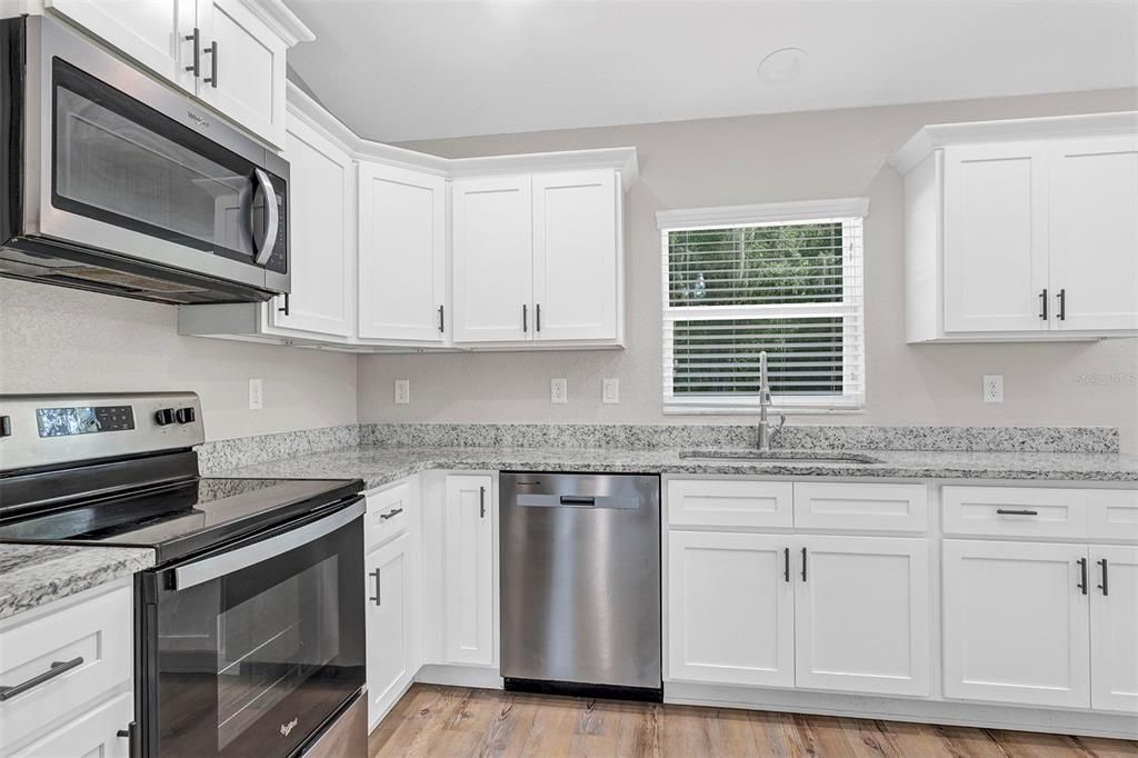 En Venta: $274,900 (4 camas, 2 baños, 1473 Pies cuadrados)