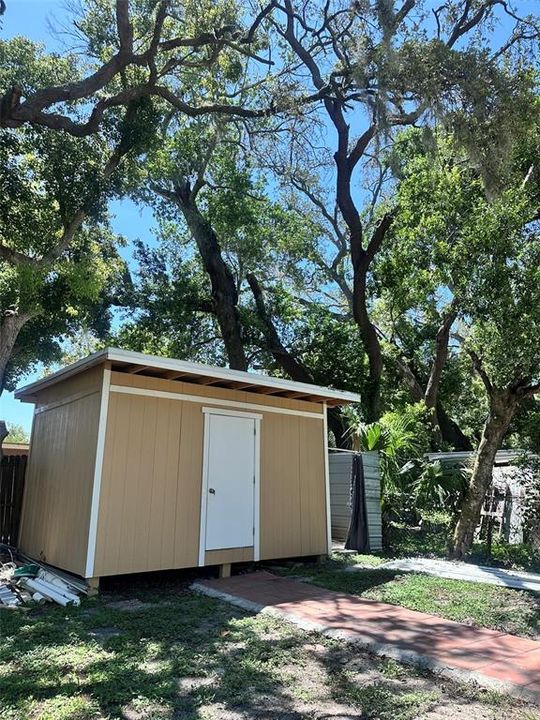 Activo con contrato: $168,000 (3 camas, 1 baños, 1392 Pies cuadrados)