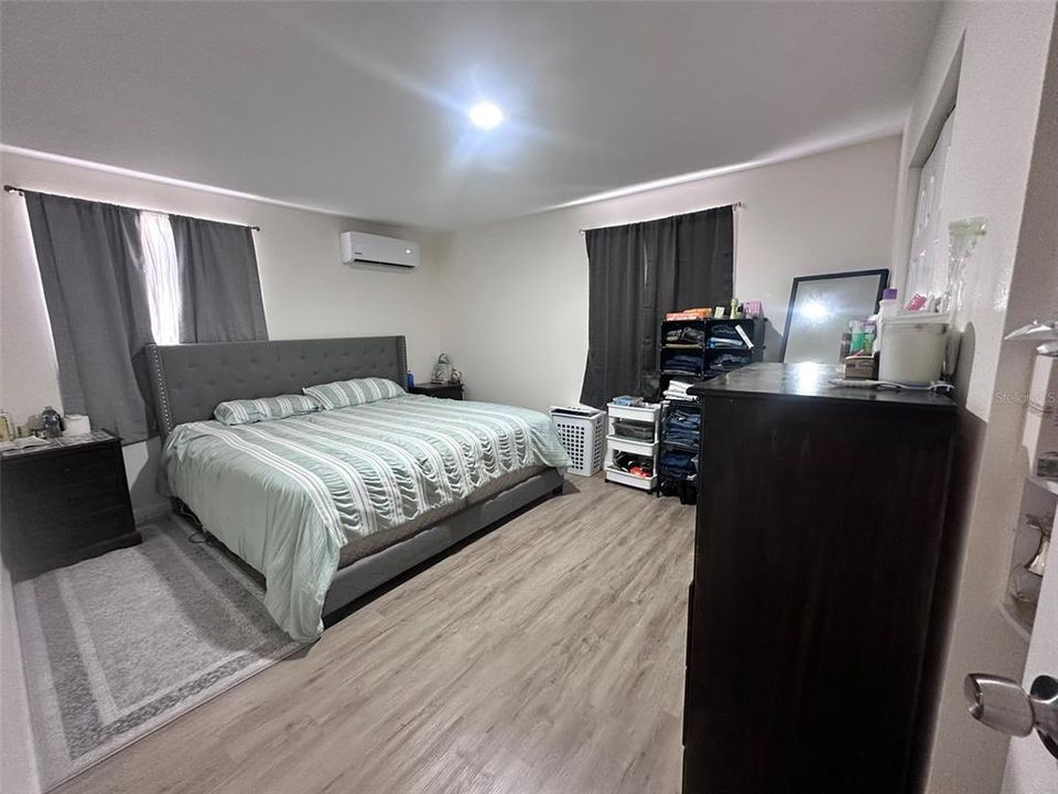 Activo con contrato: $168,000 (3 camas, 1 baños, 1392 Pies cuadrados)