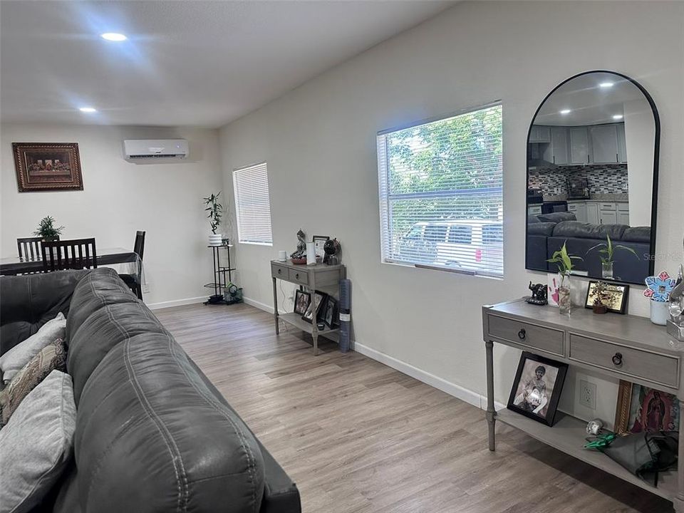 Activo con contrato: $168,000 (3 camas, 1 baños, 1392 Pies cuadrados)