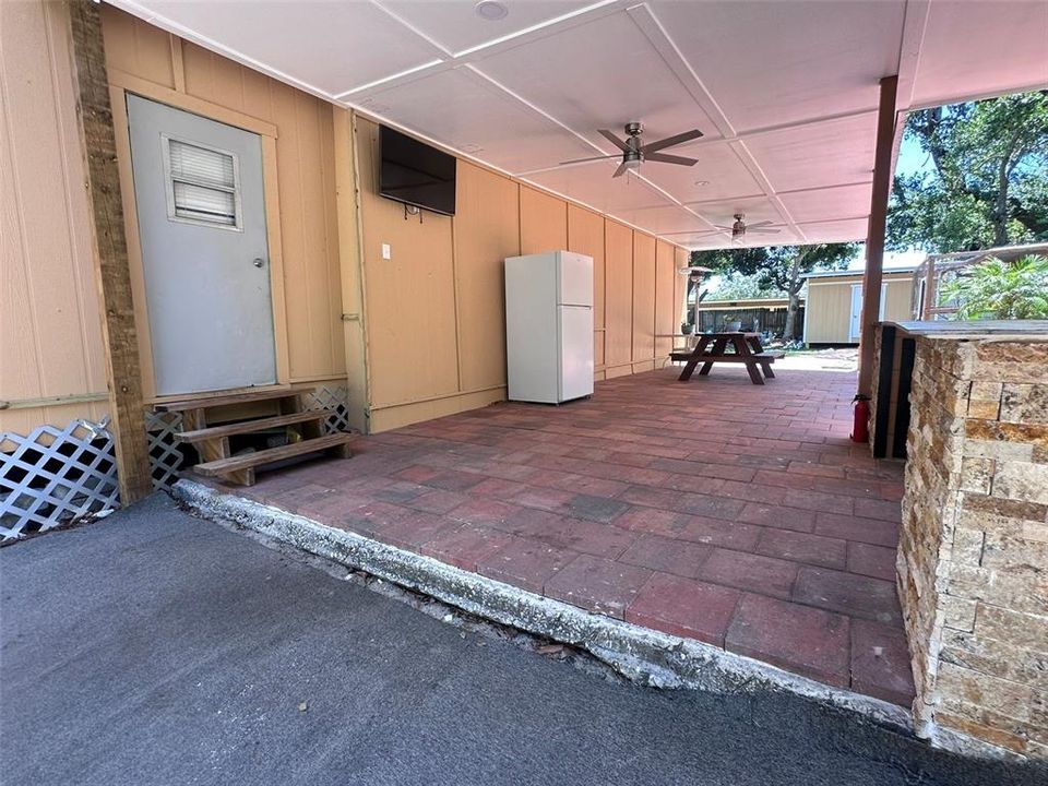 Activo con contrato: $168,000 (3 camas, 1 baños, 1392 Pies cuadrados)