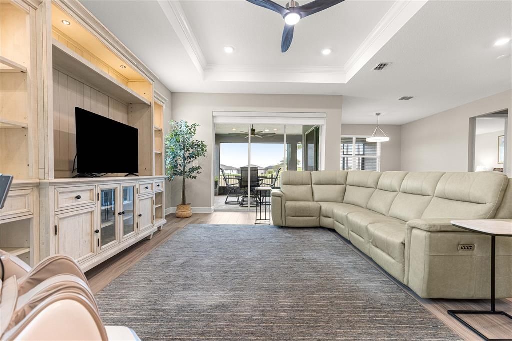 En Venta: $544,750 (3 camas, 3 baños, 2132 Pies cuadrados)