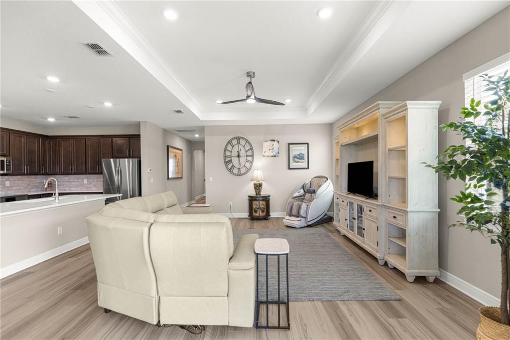 En Venta: $544,750 (3 camas, 3 baños, 2132 Pies cuadrados)