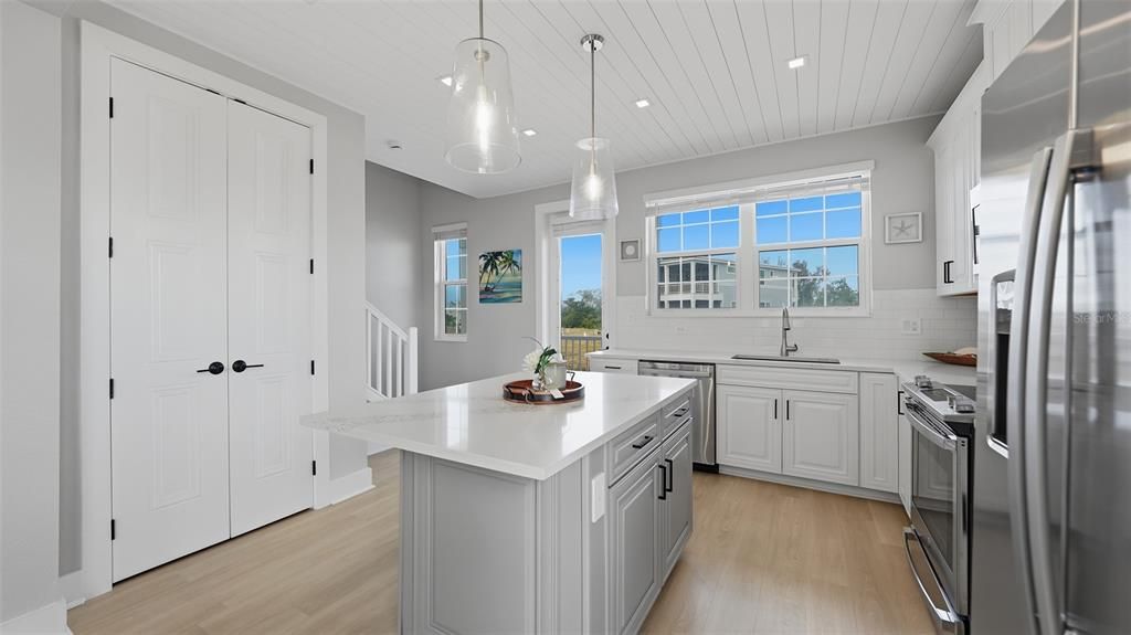 For Sale: $1,250,000 (3 beds, 2 baths, 1678 Square Feet)