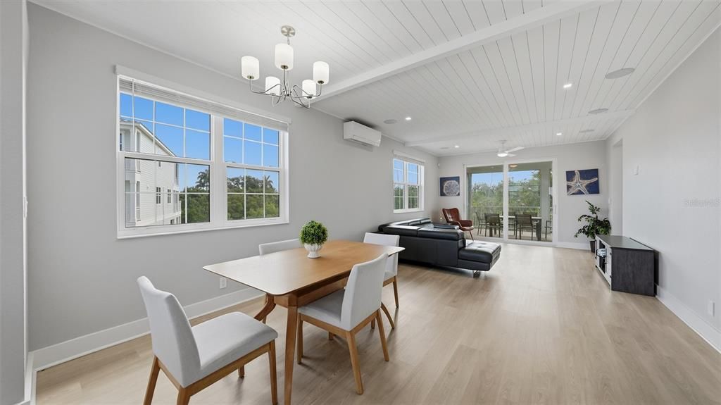 For Sale: $1,250,000 (3 beds, 2 baths, 1678 Square Feet)