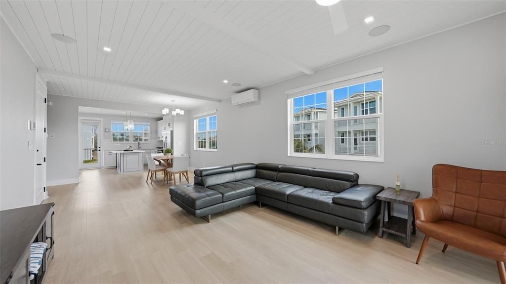 For Sale: $1,250,000 (3 beds, 2 baths, 1678 Square Feet)