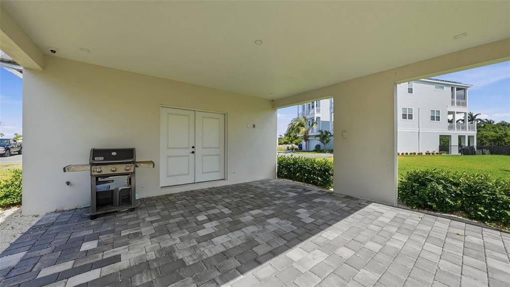 For Sale: $1,250,000 (3 beds, 2 baths, 1678 Square Feet)