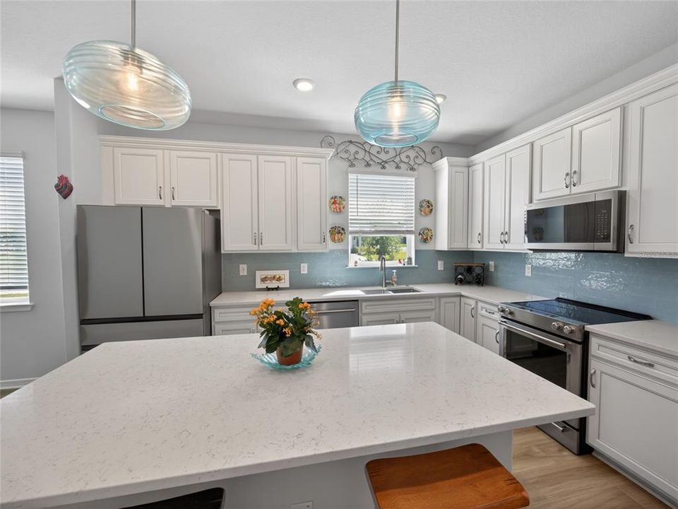 For Sale: $345,000 (2 beds, 2 baths, 1404 Square Feet)
