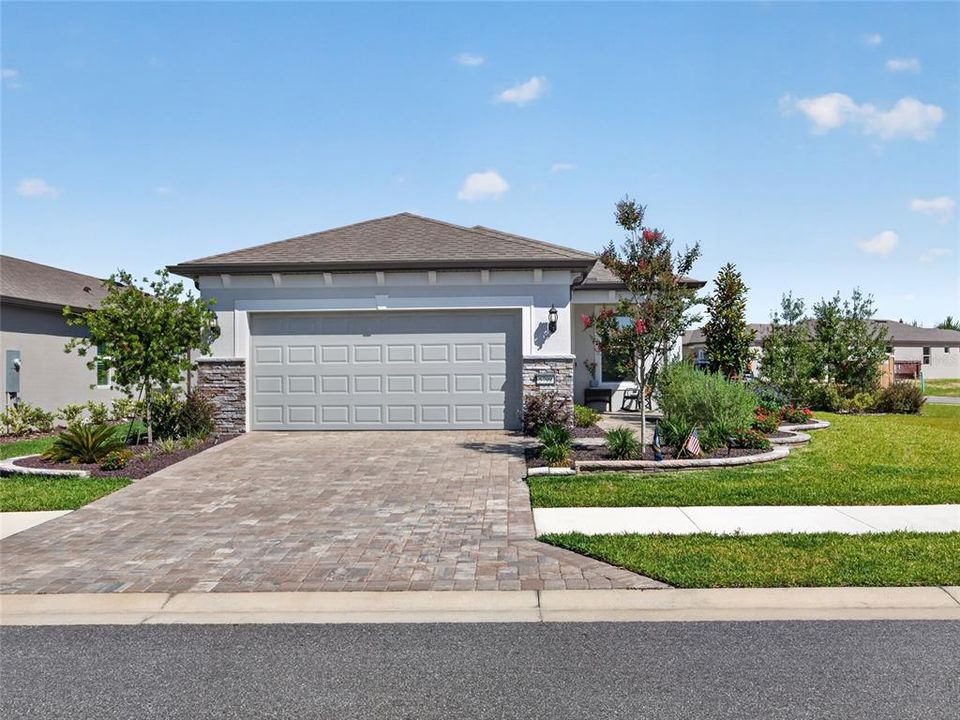 For Sale: $345,000 (2 beds, 2 baths, 1404 Square Feet)